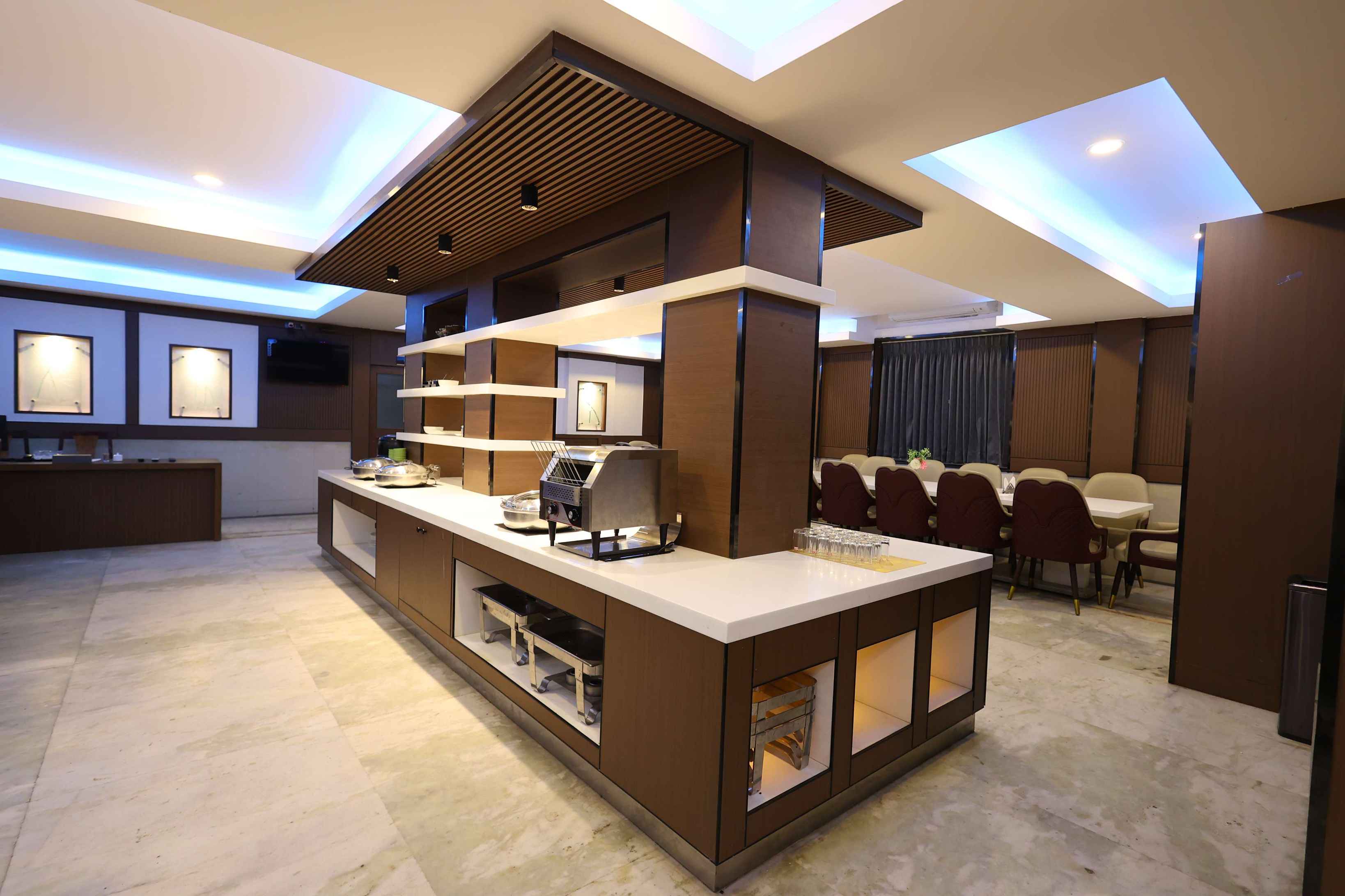 Blue maple restaurant image